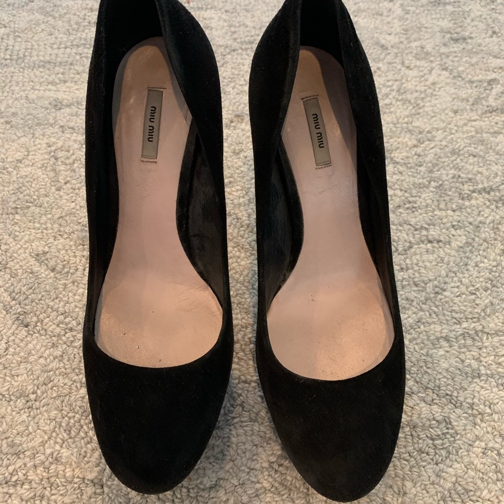 Miu Miu black suede platform pumps in 36.5